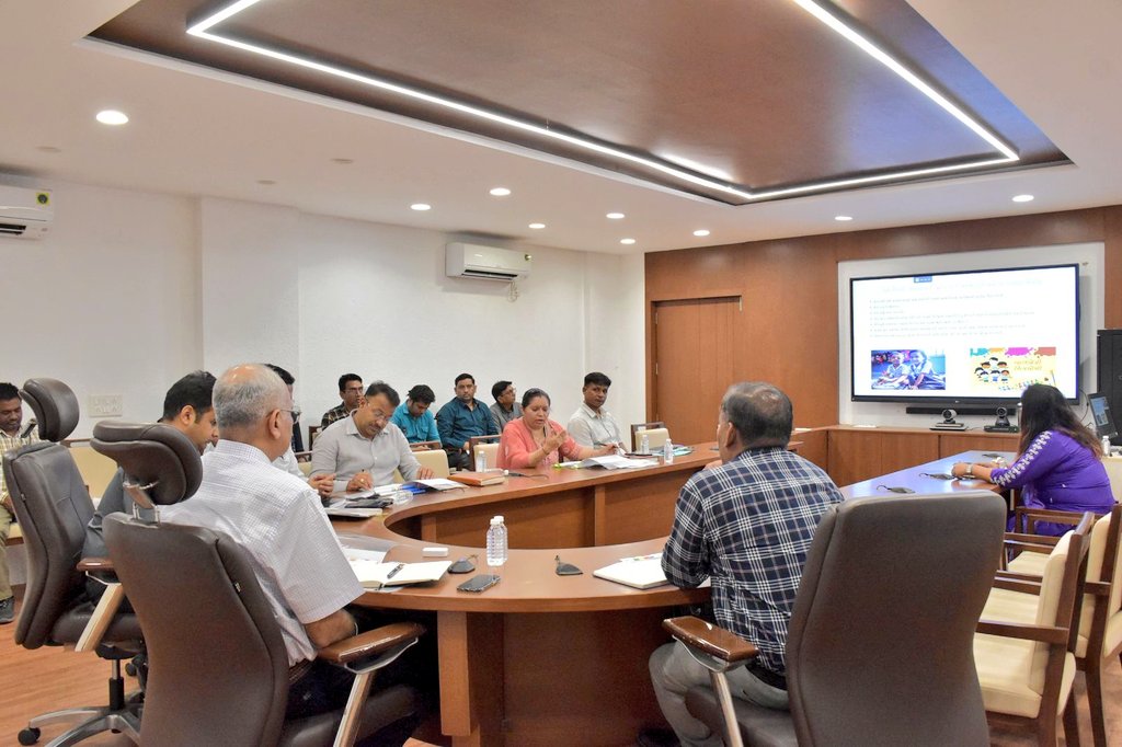 Collector & District Magistrate, Arvalli tweet media