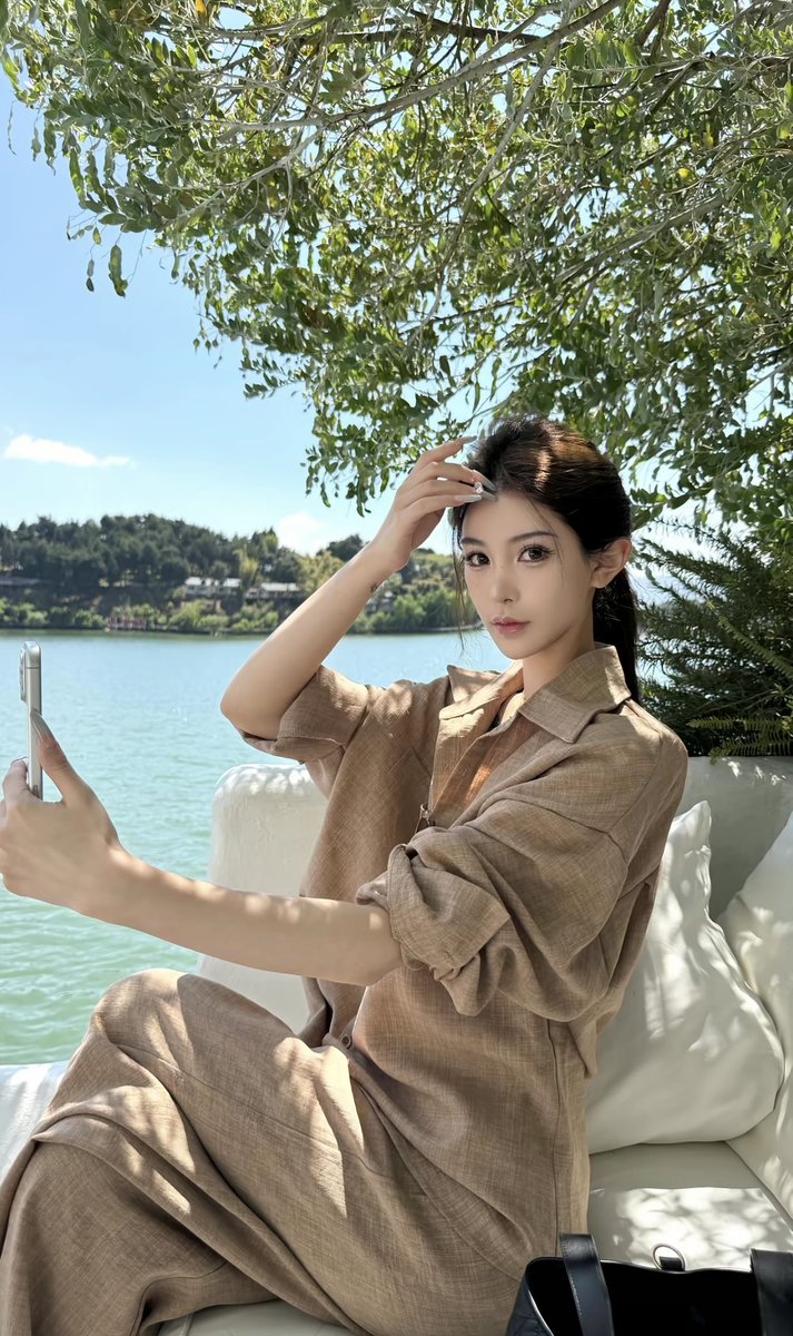 s_rigorous's tweet photo. 都想舔我的美脸吗
#反差 #反差婊 #白富美 #女神婊 #御姐 #健身婊 https://t.co/Lq9lXUmEGN