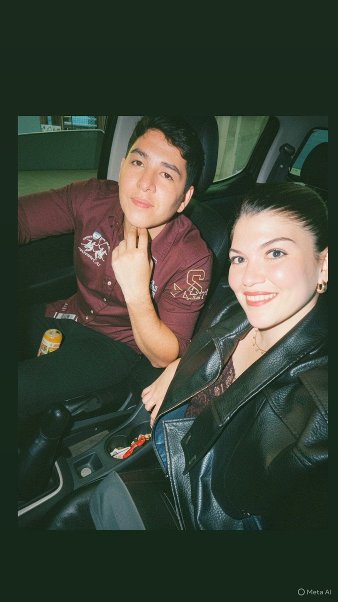 Carli_Bulacio's tweet photo. Quien me habría acompañado mejor? Quien diría "SI" sin pensarlo un segundo? Hoy entiendo el porqué de muchas cosas. Gracias mi amor, mi compañero incondicional❤️ https://t.co/FfnobH0UFO