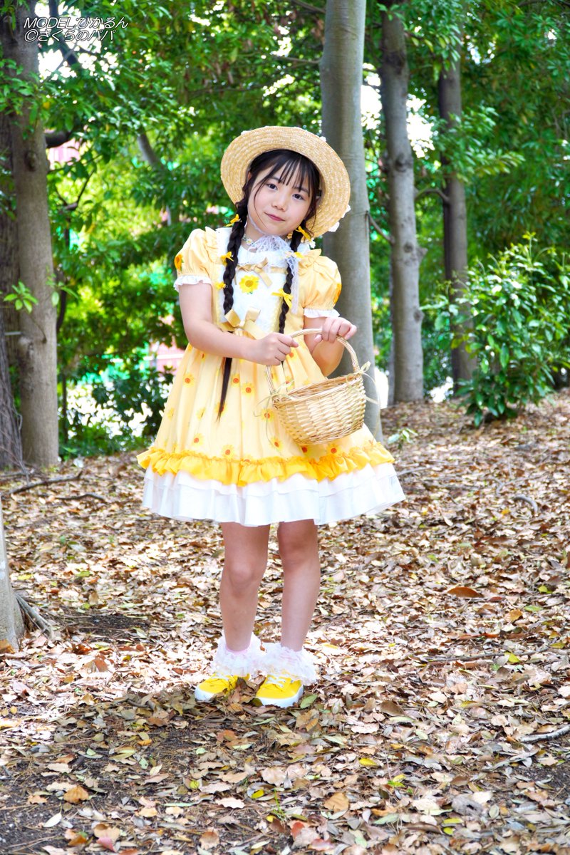 【ひかるん】 真逆のファッション🕶️🌻 いつもありがとうございます😆📸