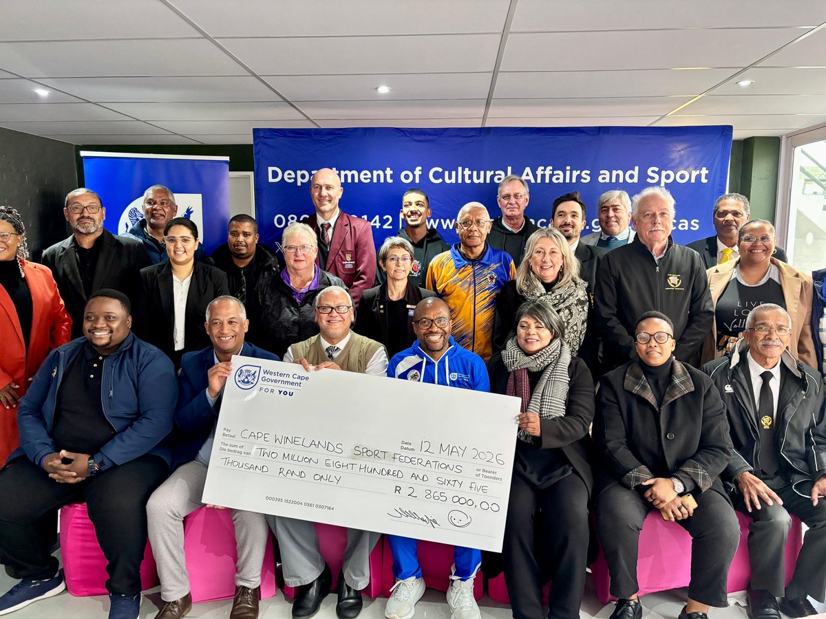 ricardomackenzi's tweet photo. Today we handed over cheques to sporting federations in the Cape Winelands area.

We continue investing in sport and sport administration to grow and strengthen our regions. 

We also thanked the hardworking volunteers and administrators who tirelessly develop sport.🇿🇦 https://t.co/7K4NmOWJQq