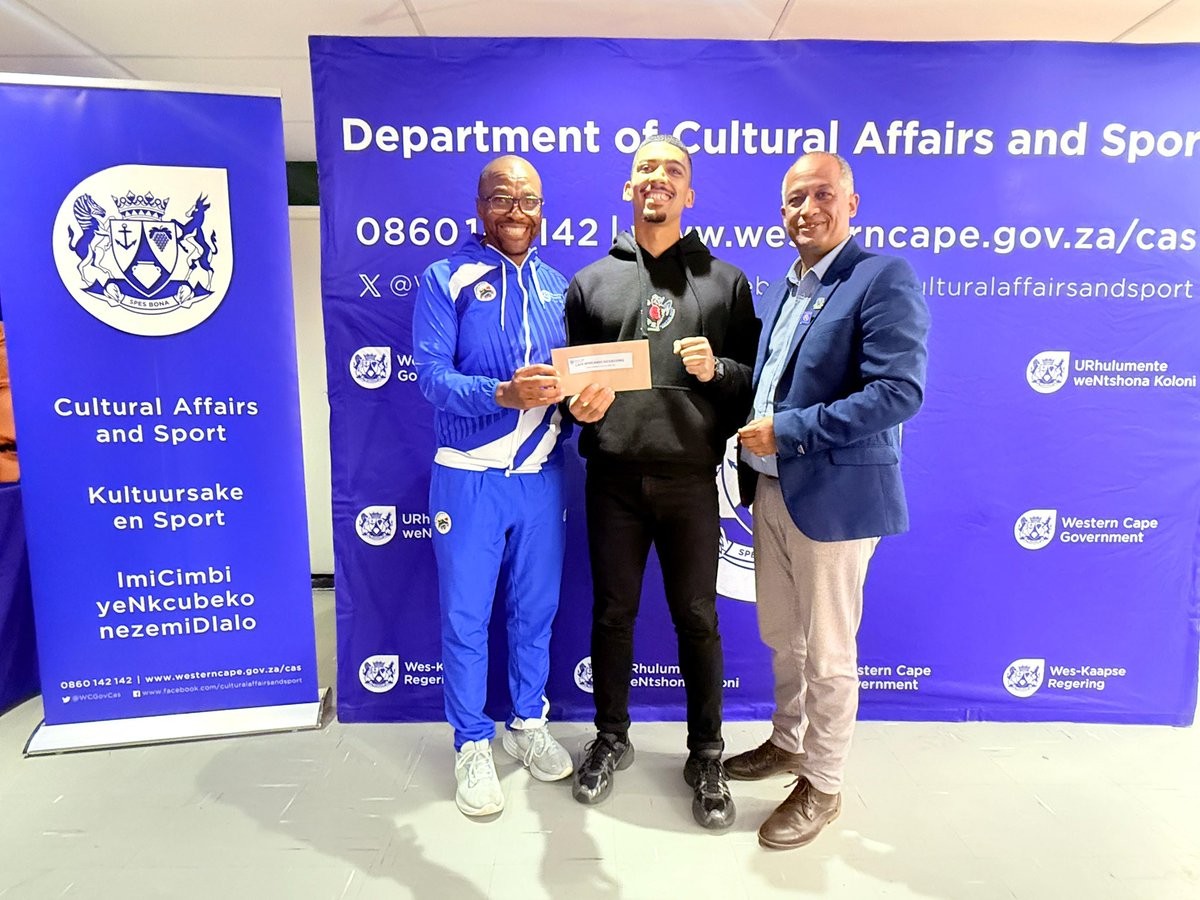 ricardomackenzi's tweet photo. Today we handed over cheques to sporting federations in the Cape Winelands area.

We continue investing in sport and sport administration to grow and strengthen our regions. 

We also thanked the hardworking volunteers and administrators who tirelessly develop sport.🇿🇦 https://t.co/7K4NmOWJQq
