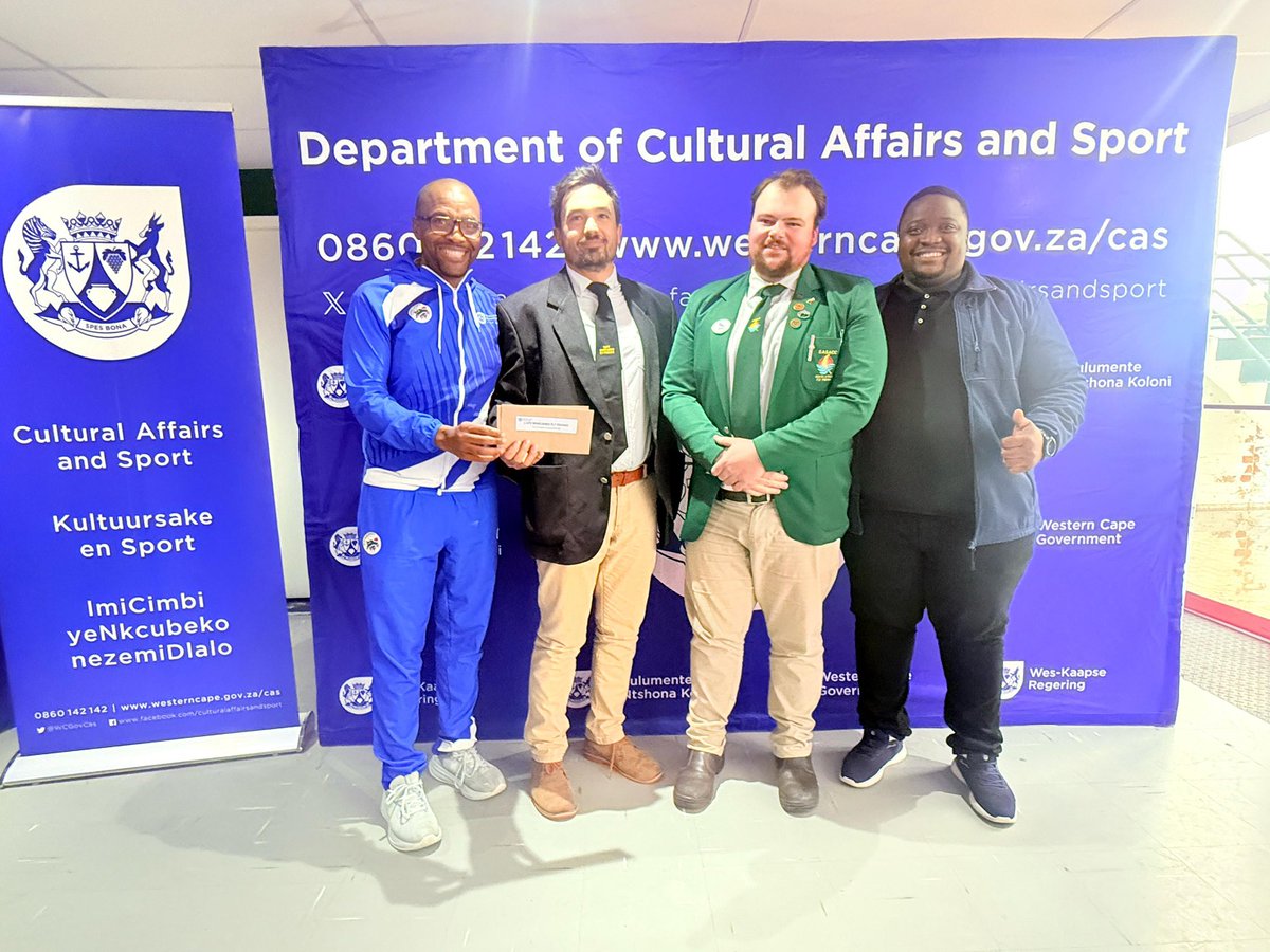 ricardomackenzi's tweet photo. Today we handed over cheques to sporting federations in the Cape Winelands area.

We continue investing in sport and sport administration to grow and strengthen our regions. 

We also thanked the hardworking volunteers and administrators who tirelessly develop sport.🇿🇦 https://t.co/7K4NmOWJQq