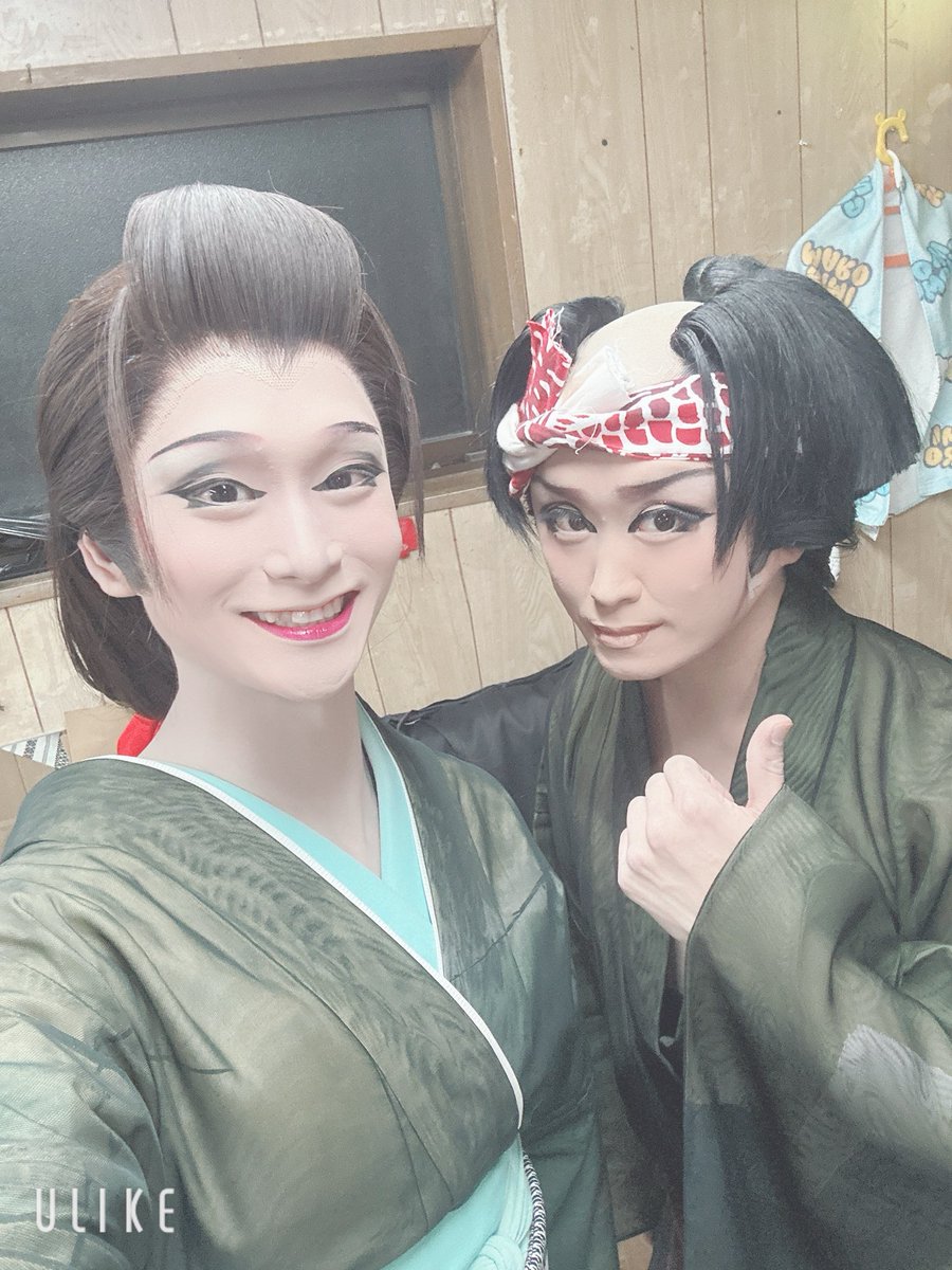 sudaimo's tweet photo. お疲れ様でした

更新忘れてた

正太座長！5日間のゲストありがとうございました！

明日は休みー https://t.co/7qibvKULFC