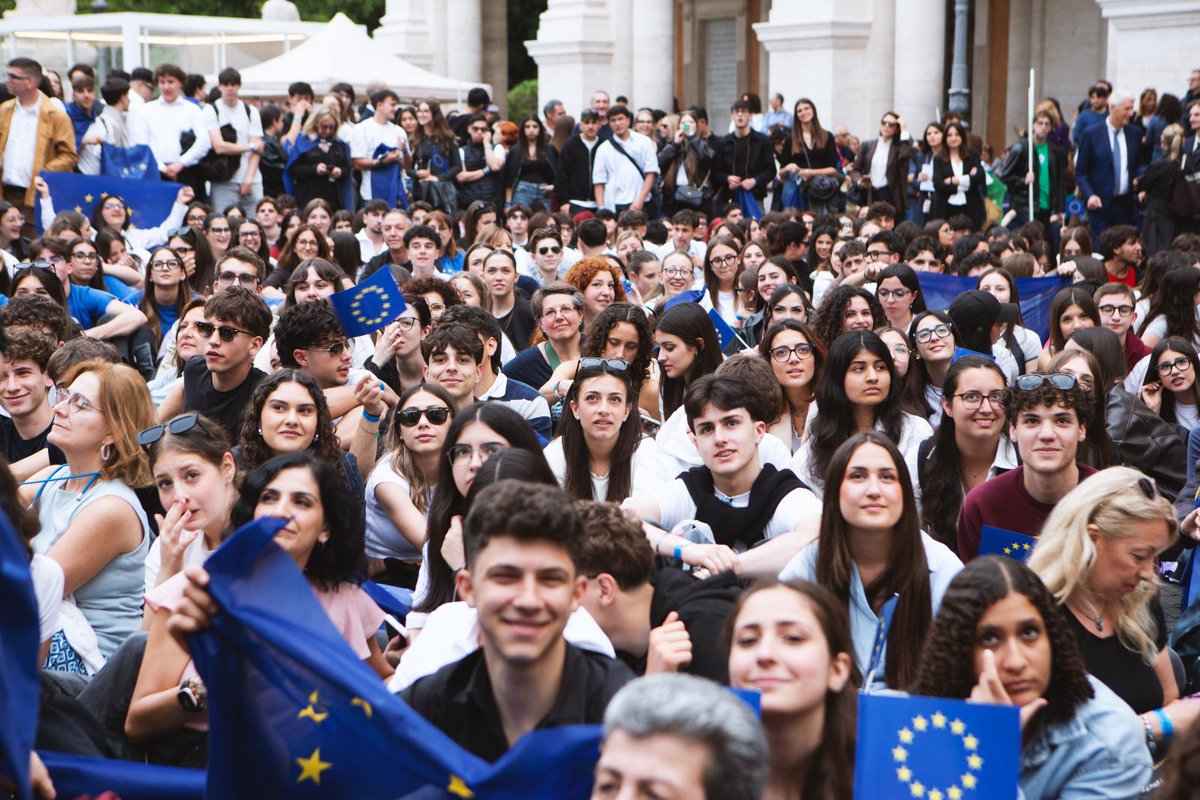 Parlamento europeo tweet media