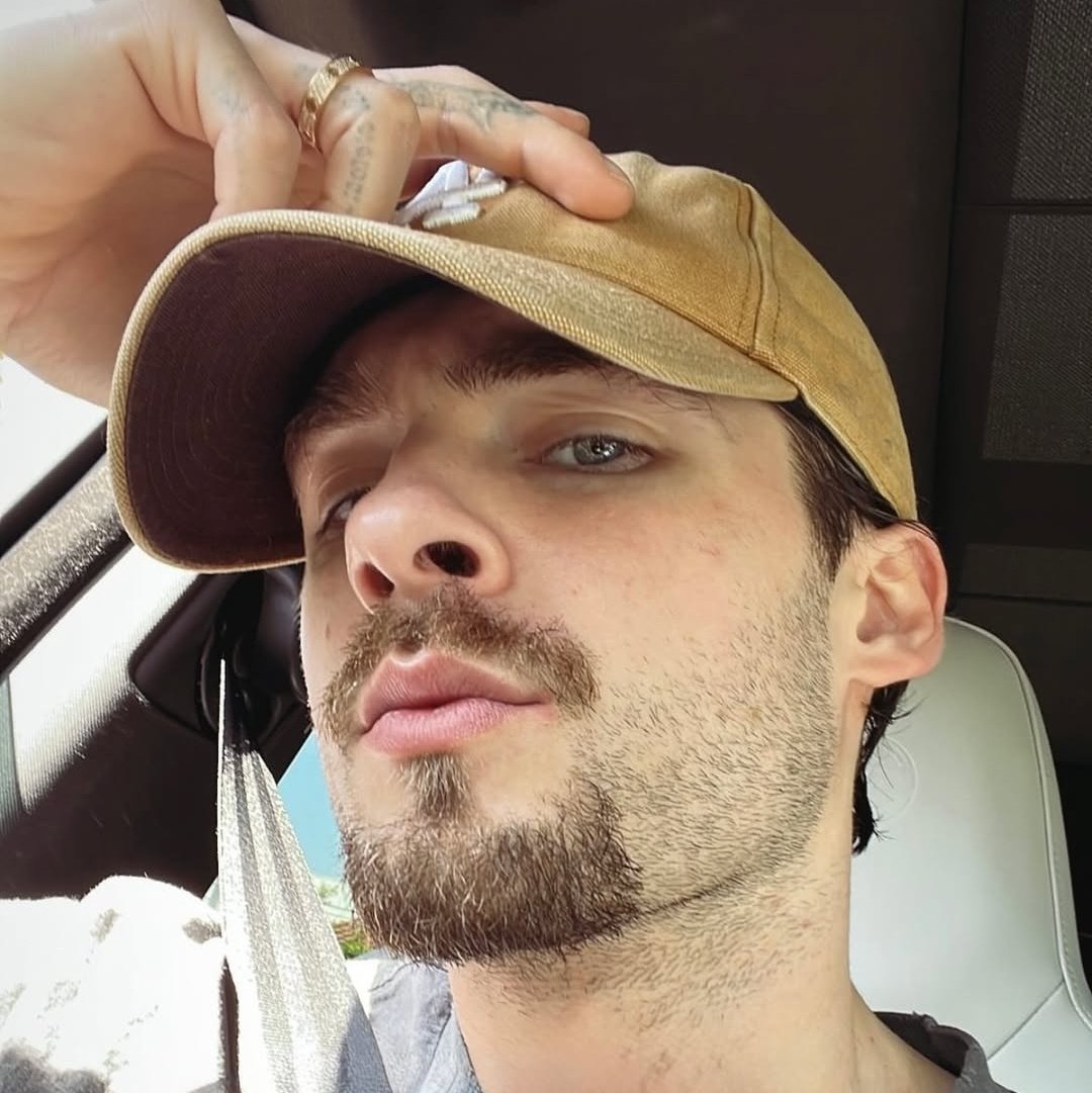 Cody Christian Brasil tweet media