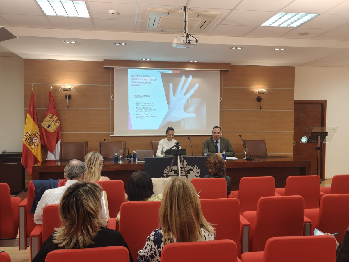 ICA_TOL's tweet photo. Celebramos la jornada “Violencia vicaria, medidas de protección y anteproyecto de medidas”, presentada por Federico Calero, vicedecano del Colegio.
Ponencia a cargo de Dª. Mirian Fernández Camacho, Fiscal Delegada en materia de Violencia contra la Mujer y Delitos Económicos. https://t.co/FJldgGkDnw