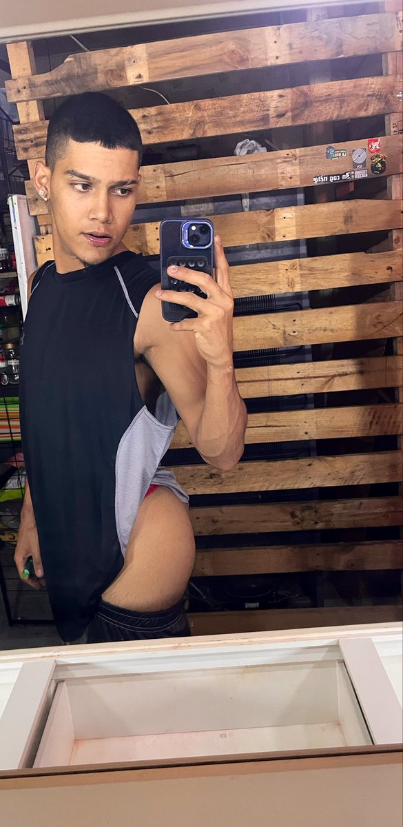 anhel010's tweet photo. Un macho en tangas🍒
Rt❤️

https://t.co/8LwuuBrBgO https://t.co/vzgN0s7z7m
