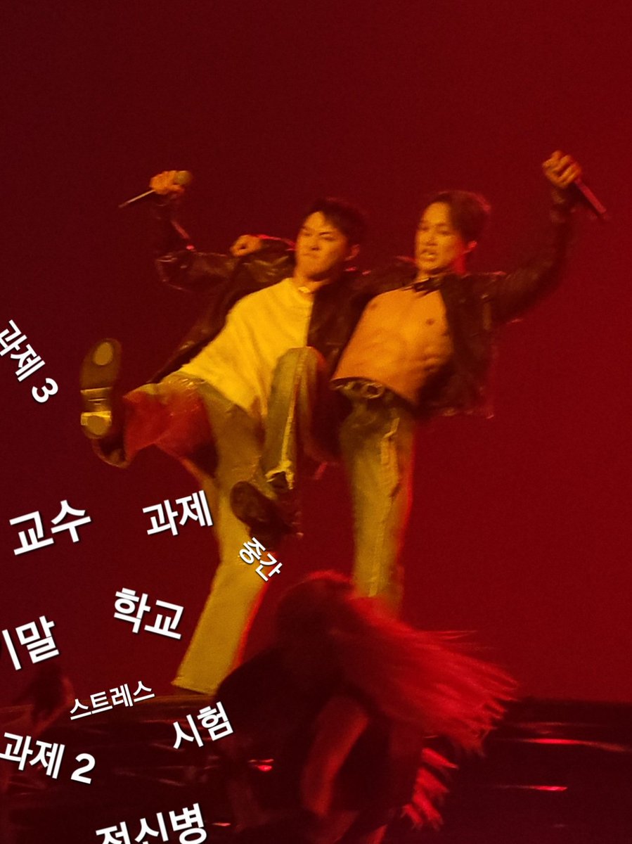 봉 tweet media