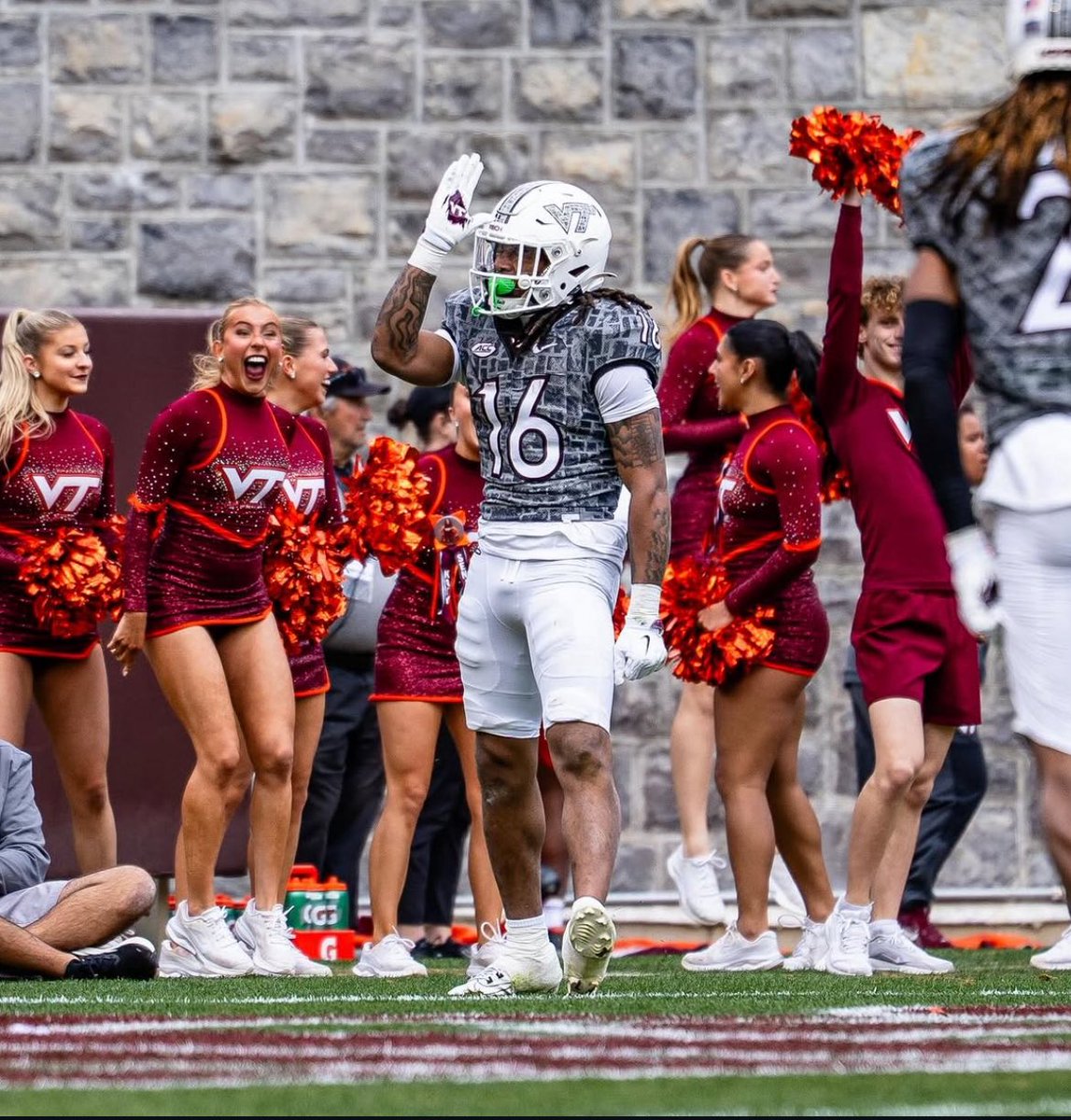 2k_gezzy's tweet photo. Blessed to receive a offer from Virginia tech university ‼️ 
@camphil5 @CoachThourogood https://t.co/kDgl7inlOW
