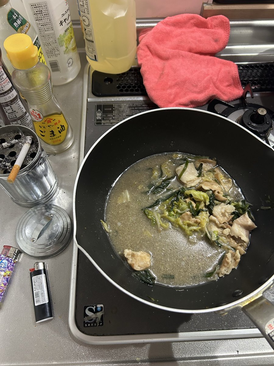 114381_Re's tweet photo. 一人暮らしn年目になると無限に野菜炒めを食べ始める https://t.co/B8qsnOpAkT