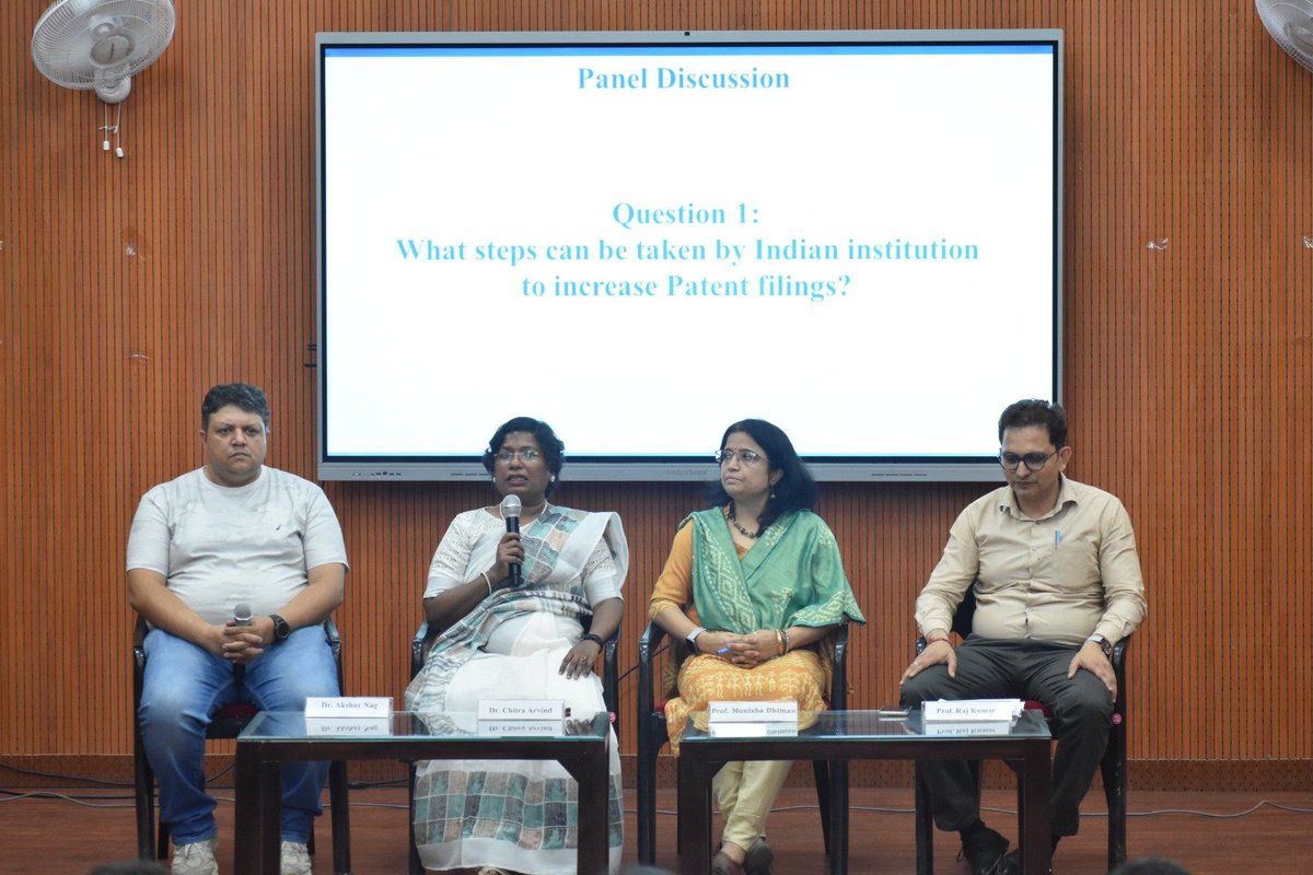 PSCST_GoP's tweet photo. On #NationalTechnologyDay, @PSCST_GoP with @cup_bathinda organized workshop on "Patent Searching, Drafting &amp; Technology Transfer". @BakshiDapinder,JD, PSCST as Guest of Honour &amp; other experts highlighted innovation, IP awareness &amp; tech commercialization for a self-reliant Punjab https://t.co/WfBqaXcViK