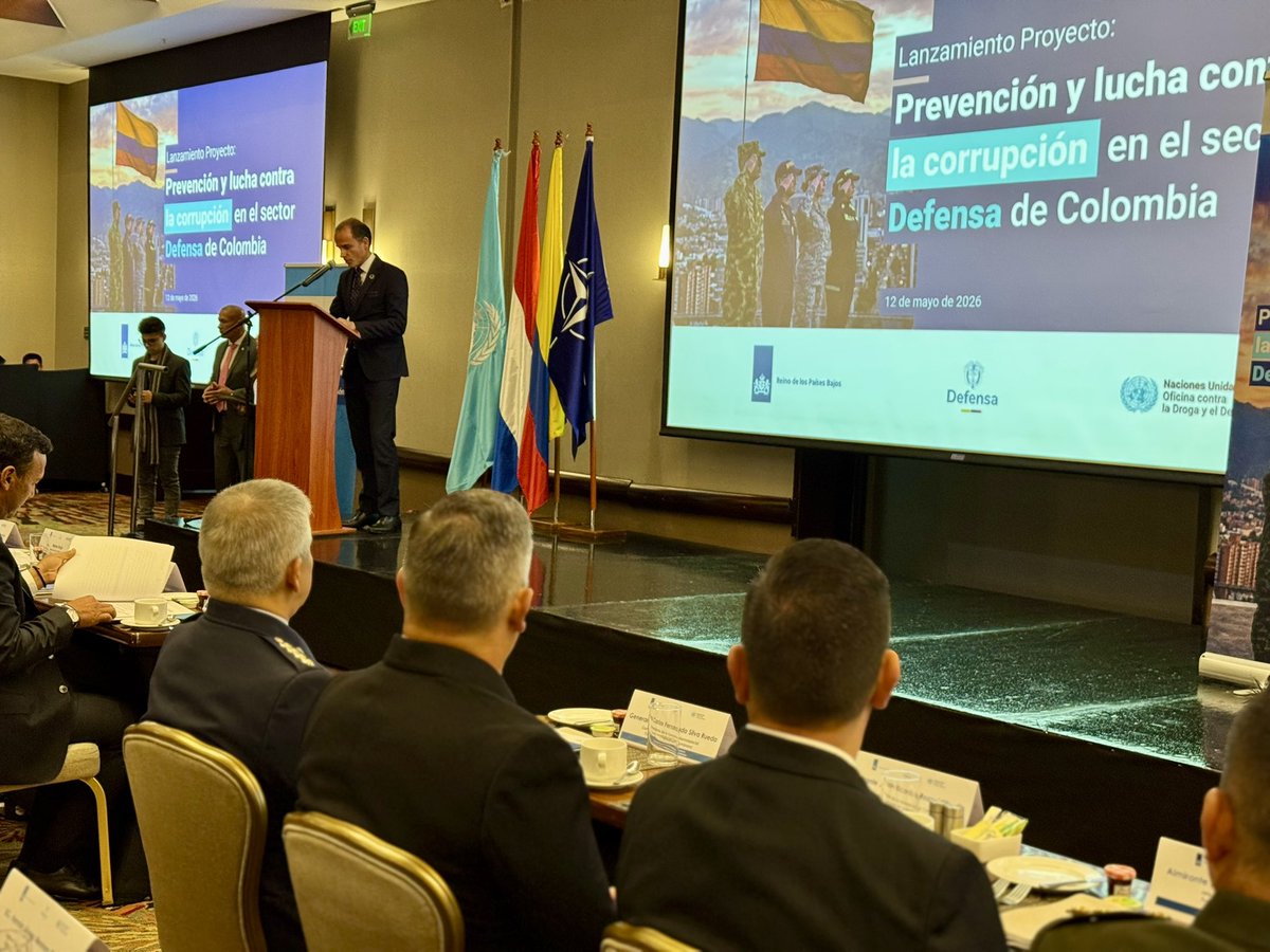 Comandante Armada de Colombia tweet media