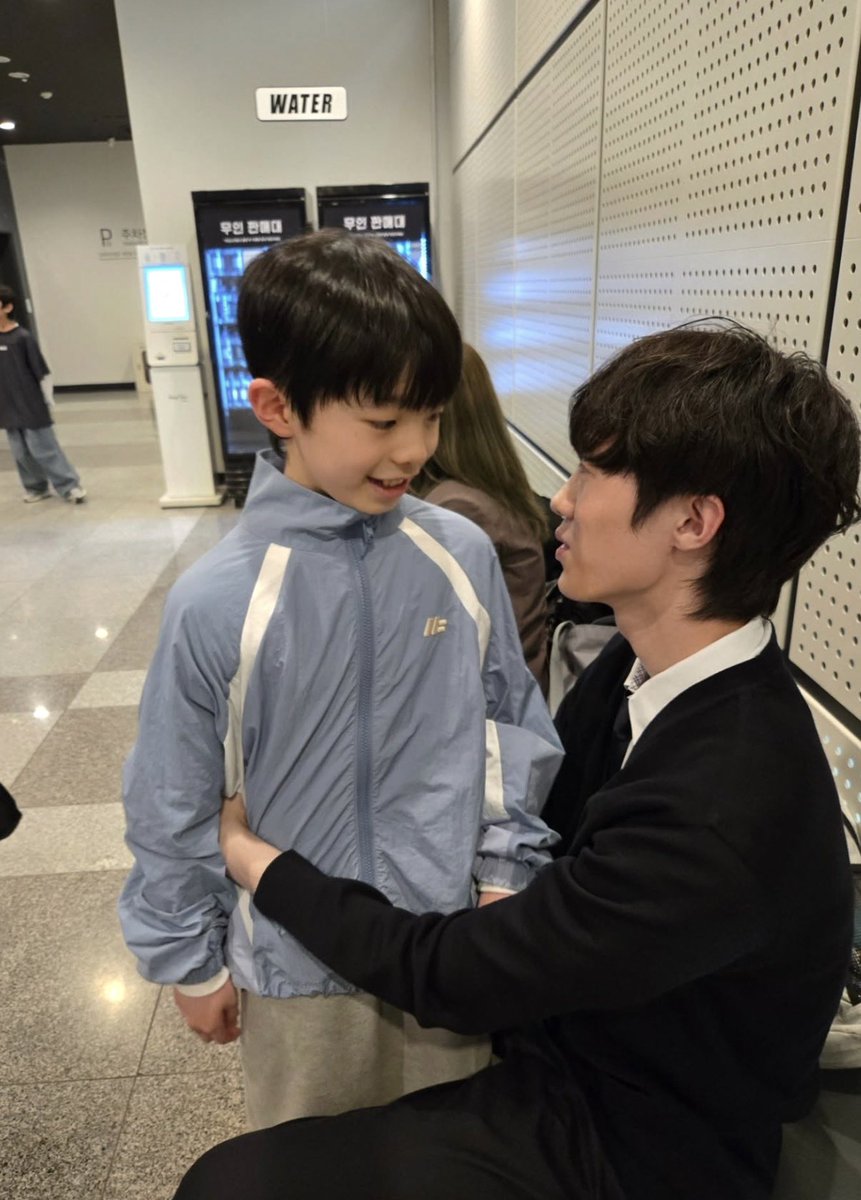 냥이 tweet media