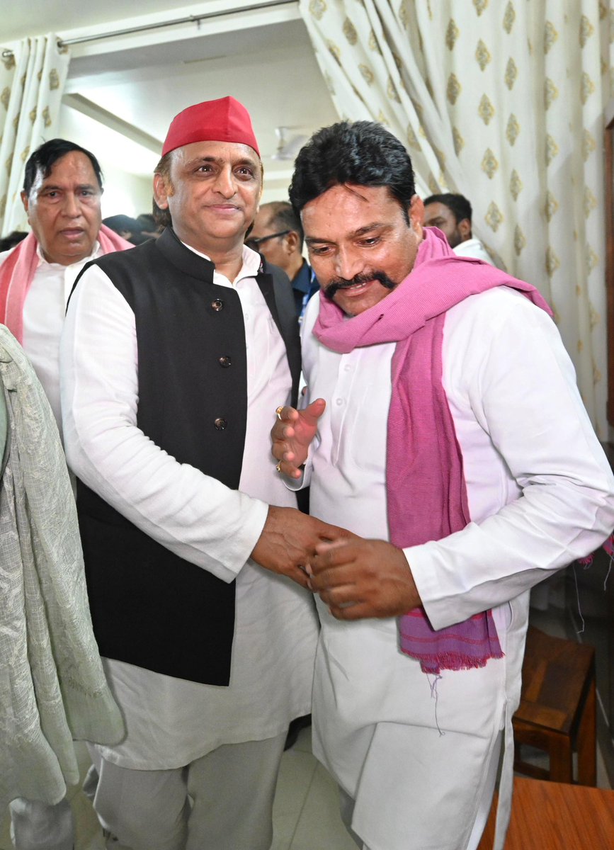 Akhilesh Yadav tweet media