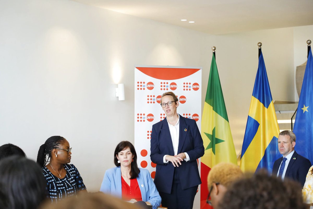 SennenHounton's tweet photo. A  priviledge and honor for @UNFPA_WCARO to be hosted  by H.E. Catharina Cappelin, Amb of @SwedenUN, for a roundtable "women &amp; girls caught in crossfire" on ensuring rights &amp; dignity of women in &amp; girls in humanitarian situations in WCA.
@UNFPA #HumanitarianAction #SRHR #Sweden https://t.co/EIIfGKELuD