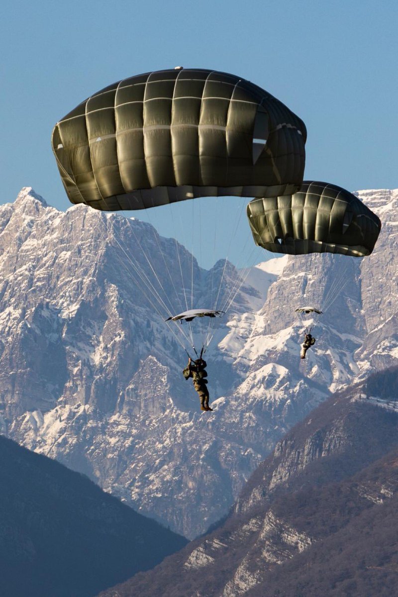 JOVI ELITE FORCE PARACHUTE 🪂 GRENADIERS 🇨🇭 tweet media