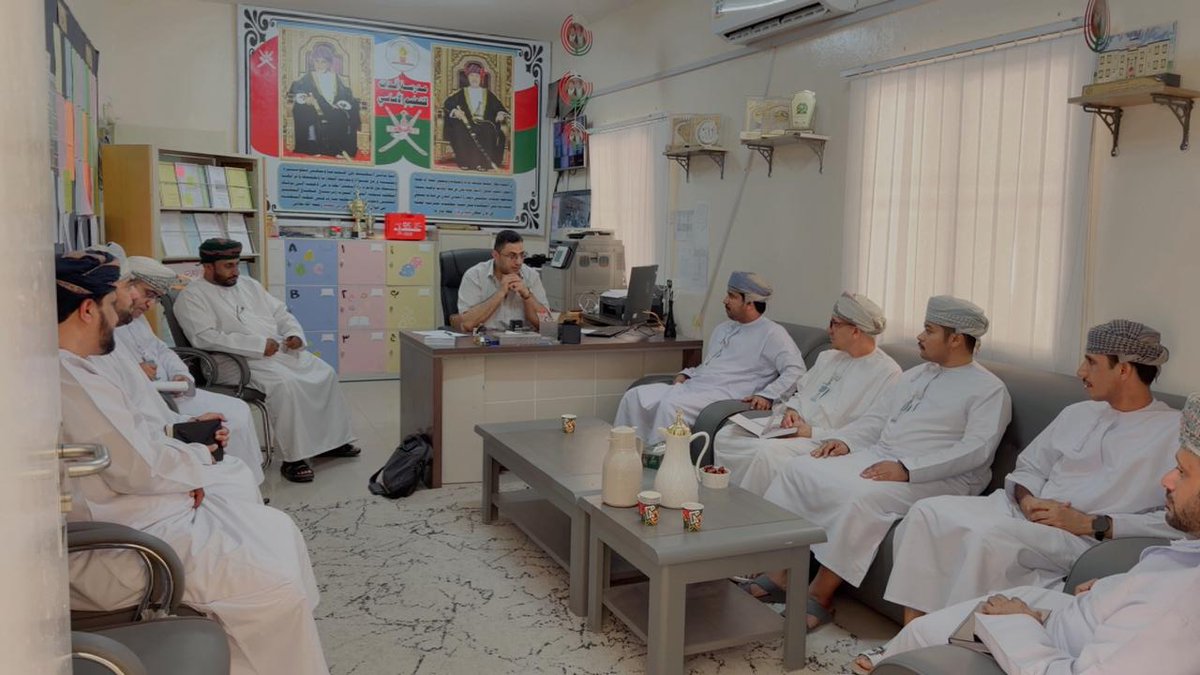 SchoolAndat's tweet photo. #تعليمية_ظفار #تعلم_مستدام
شرفت مدرسة أندات اليوم بزيارة وفد من 
أحمد الناصري مدير دائرة المخازن 
سعيد البلوشي رئيس قسم الاثاث 
قيس المعمري رئيس قسم مخازن المختبرات ومصادر التعلم 
نبيل القاسمي أمين مخازن بقسم القرطاسية واللوازم المكتبية 
مشعل الدرعي محاسب بدائرة الموازنة https://t.co/AbCVcX5GQh