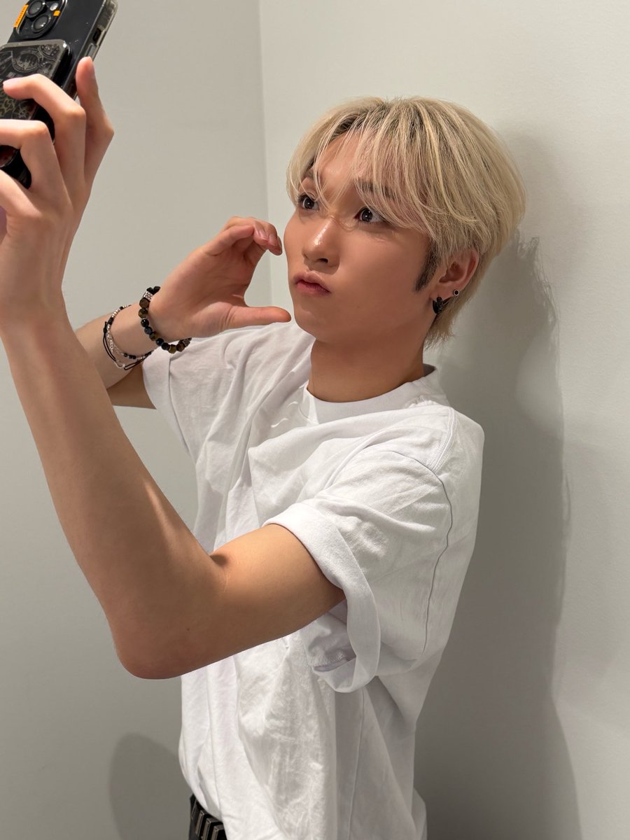D1HJuneDKBfrFan's tweet photo. •••TWITTER•••120526•••

[#D1]

🐥 La fortune d'aujourd'hui de Yuku 🍀
"C'est une journée pleine de rires. Fais attention quand tu marches dans la rue car tes yeux sont pliés.^"

- Indice de bonheur: 1000%
- Objet chanceux : chaussettes orange
- Mission du jour: (...) https://t.co/MZ37LTVvng