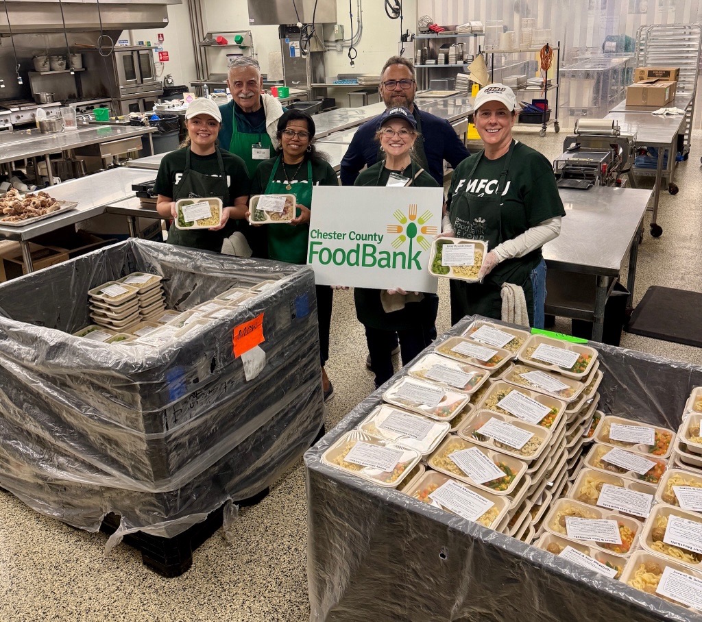 FMFCU's tweet photo. FMFCU employees had a great time volunteering for organizations all across the Delaware Valley this month 🙌 We’re proud to support our team with volunteer time off to give back. Nothing like lending a hand and having some fun while doing it 😃 https://t.co/5Gd7kwCbf1