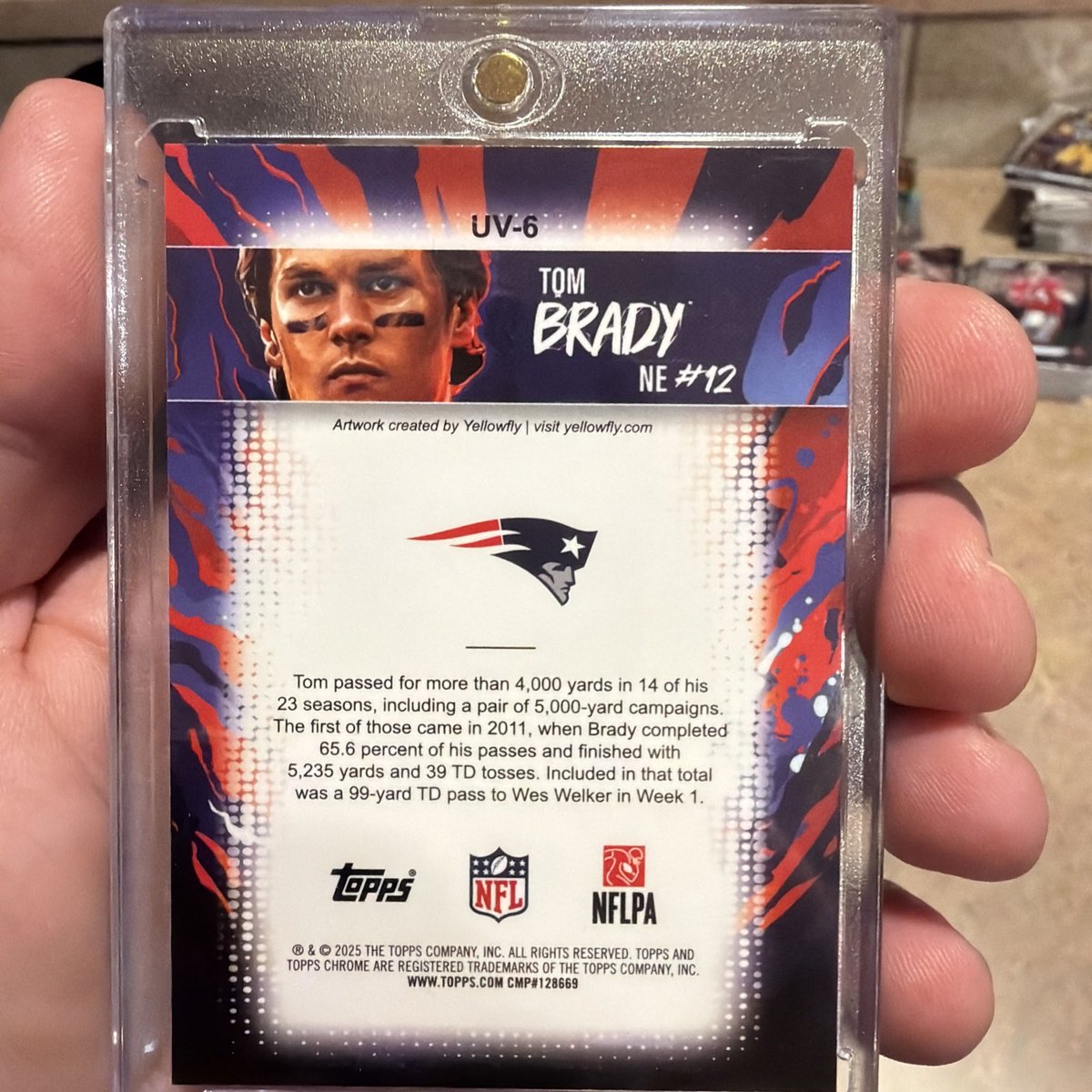 justindci's tweet photo. @TomBrady My son pulled this on his 10th birthday, what do I do with it now?@CardVaultTB https://t.co/yXsZSWsBJh