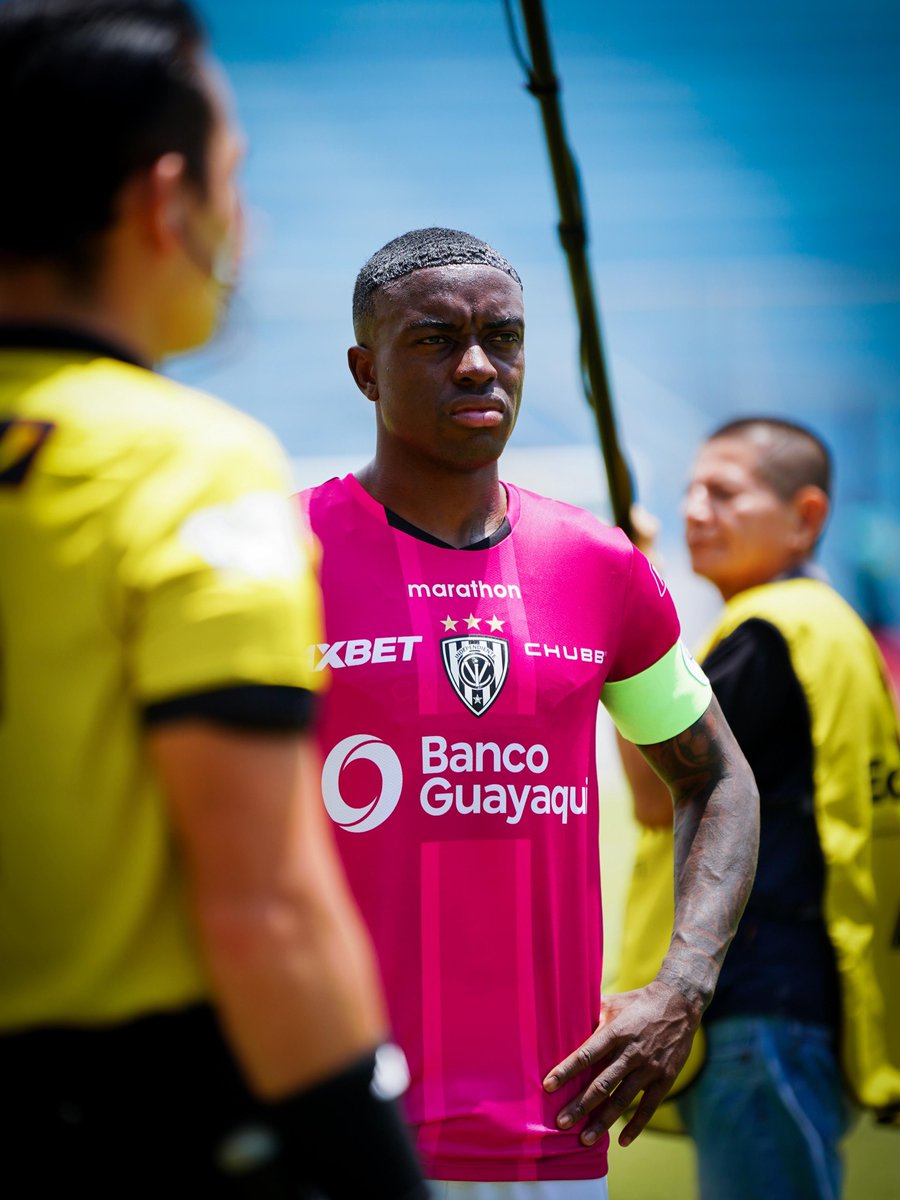 laredecuador's tweet photo. 🗣️ "Los muchachos han respondido, no solo los titulares, y no me atrevo a decir quiénes son titulares y quiénes son suplentes, porque cuando uno ve el rendimiento de los chicos cuando tienen que jugar en LigaPro o en Copa Libertadores, ha sido realmente espectacular. Vamos a ir con toda la expectativa y toda la ilusión de poder sumar un título más. Ojalá se nos dé".

🗣️ "Uno analiza fríamente el arranque de temporada de Independiente y se encuentra con que es el mejor arranque en la historia del club y seguramente uno de los mejores arranques en LigaPro".

🗣️ "Pero sí hay una estadística, y no solo tiene que ver con esta temporada, sino con el historial de la LigaPro, y el equipo que más puntos ha sumado en la historia desde que se juega la LigaPro del Ecuador es Independiente del Valle. Si uno agarra desde las temporadas 2018, 2019, 2020 y va sumando todos los años desde que se disputa la LigaPro, va a encontrar que el equipo que más puntos ha sumado y el de mejor rendimiento es Independiente del Valle"

🎙️Andrés Larriva, gerente comercial de @IDV_EC, en La Red.