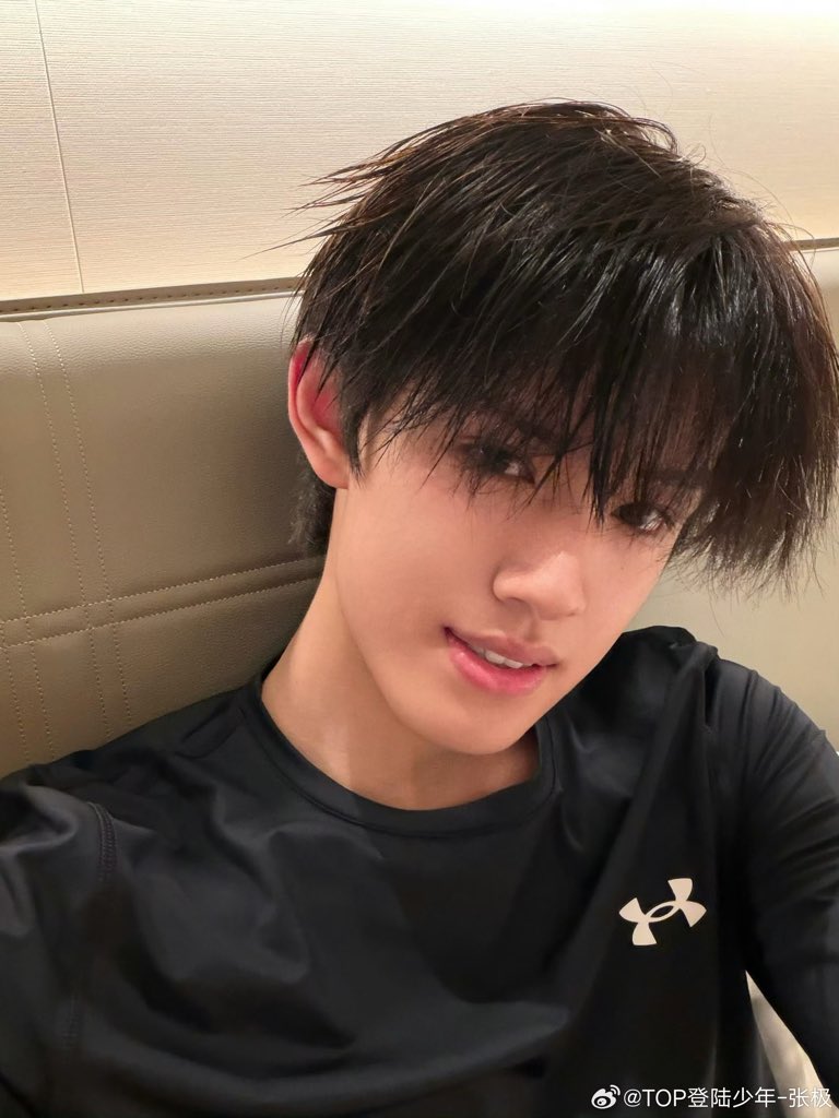 您已极哭 tweet media