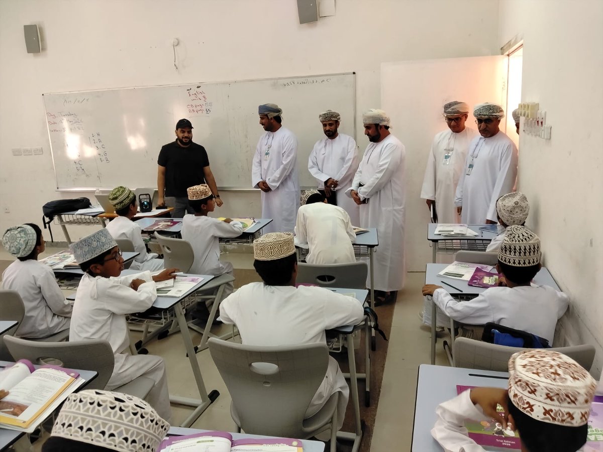 SchoolAndat's tweet photo. #تعليمية_ظفار #تعلم_مستدام
شرفت مدرسة أندات اليوم بزيارة وفد من 
أحمد الناصري مدير دائرة المخازن 
سعيد البلوشي رئيس قسم الاثاث 
قيس المعمري رئيس قسم مخازن المختبرات ومصادر التعلم 
نبيل القاسمي أمين مخازن بقسم القرطاسية واللوازم المكتبية 
مشعل الدرعي محاسب بدائرة الموازنة https://t.co/AbCVcX5GQh