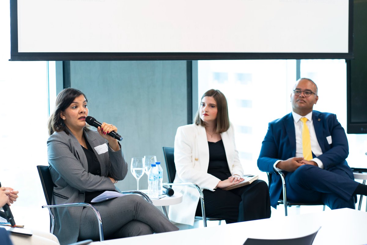 AmbienteRD's tweet photo. Impulsando alianzas sostenibles.
La viceministra Ana Pimentel participó en el seminario sobre bonos verdes y financiamiento sostenible organizado por el Instituto OMG.
Un espacio que fortaleció alianzas entre los sectores público y privado para seguir impulsando la sostenibilidad https://t.co/gHovWfCY2K