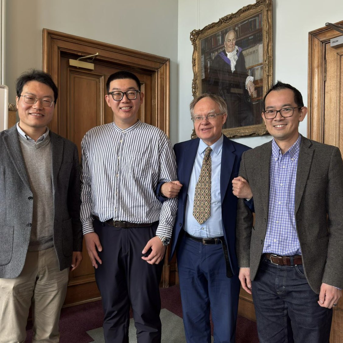 caorongjin's tweet photo. Congratulations @AnarchoZihao! Another @cswcedinburgh student has successfully passing their PhD exam. Thanks to Dr Lars Laaman (SOAS) and Luke Li for serving as examiners. https://t.co/C2Pgvcr6GQ