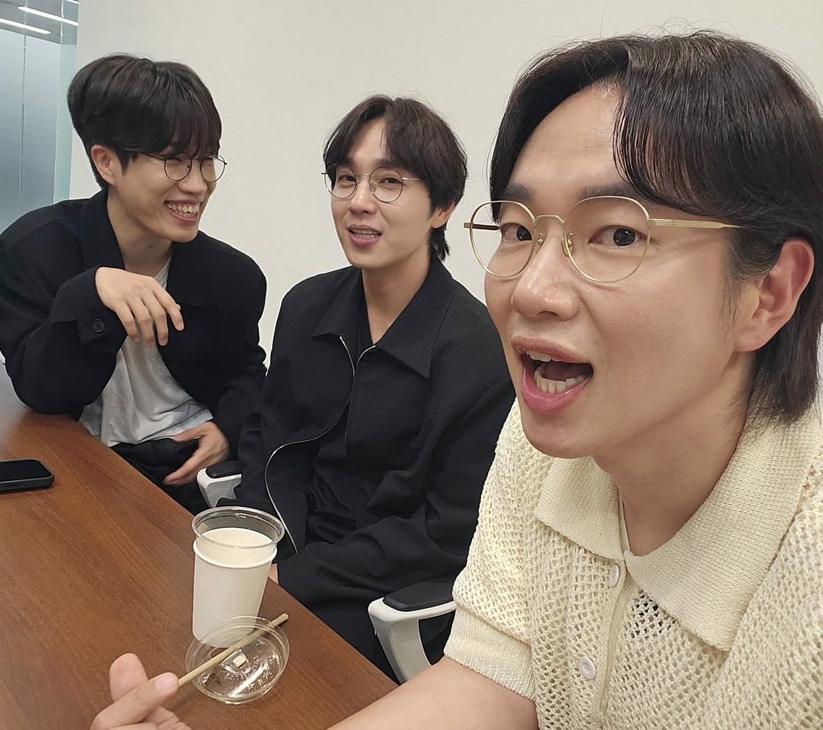 지박이 tweet media