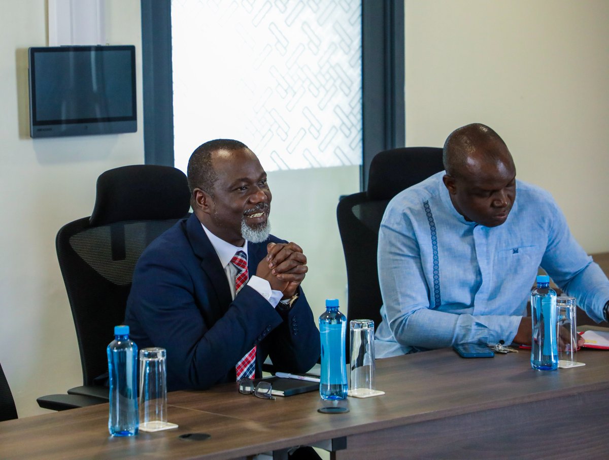 Amref International University (AMIU) tweet media