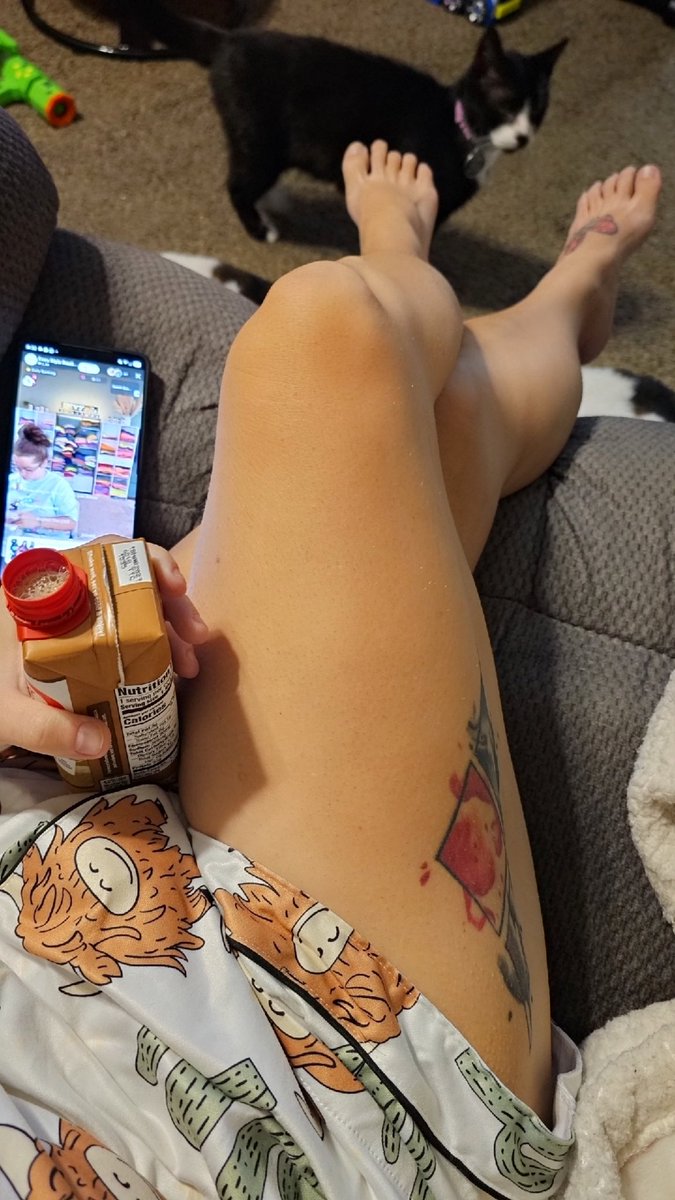 PintSizedMomma tweet media