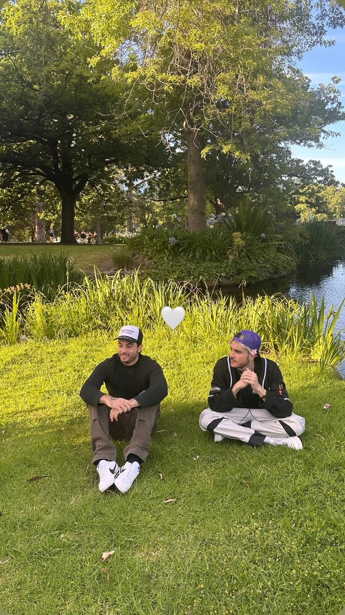 Updates Chase Atlantic tweet media
