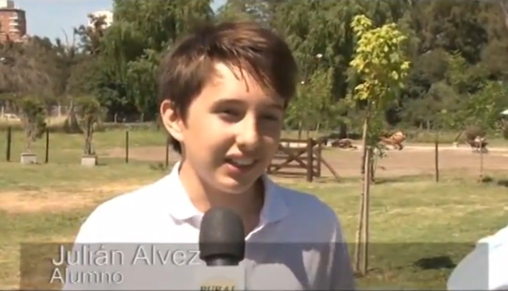 Julián Alvez tweet media