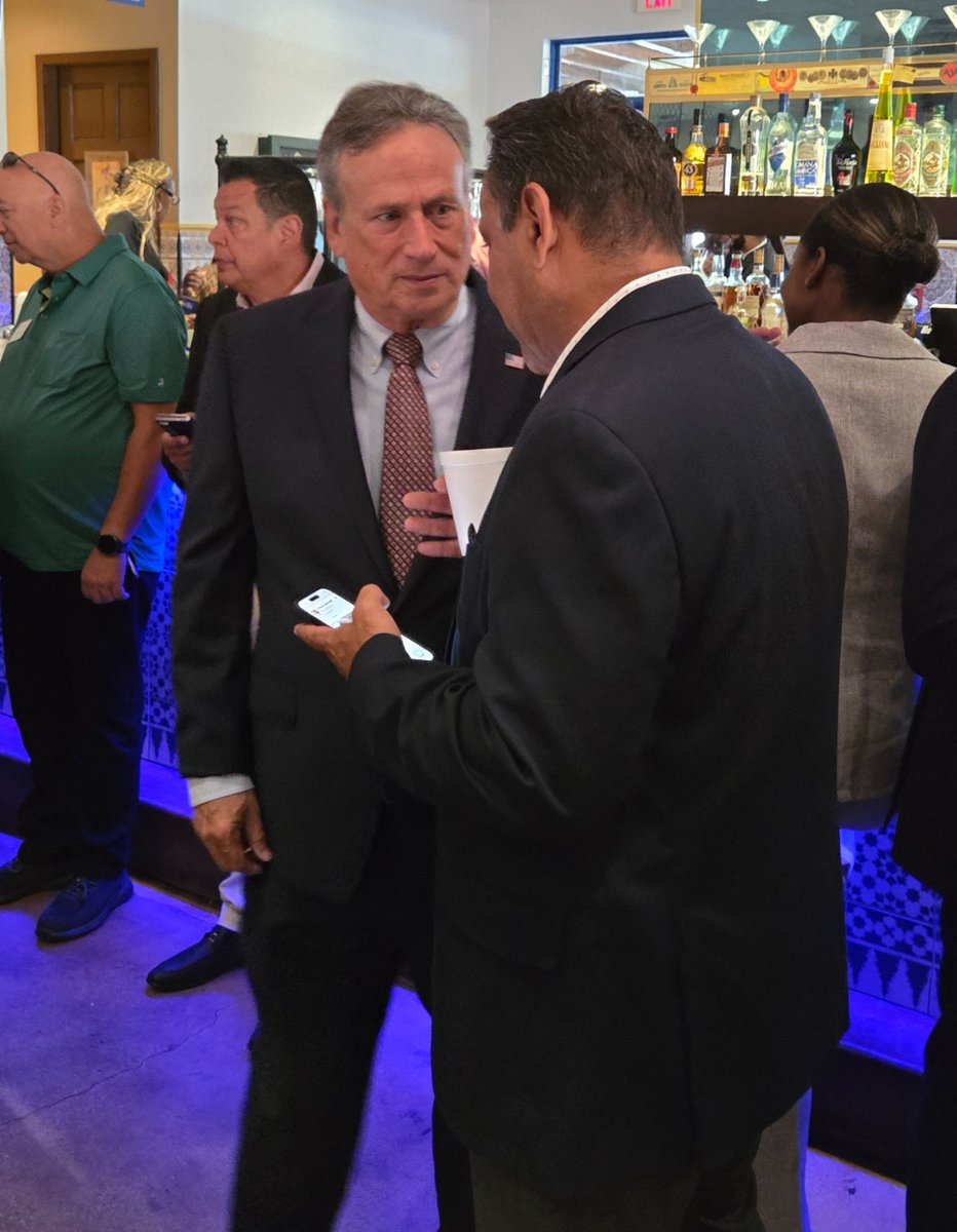 Arias4Congress's tweet photo. Representing District 27 means showing up for everyone.

Attended a Miami Community News event to listen &amp; hear different perspectives. Putting FL-27 above party politics isn't a talking point; it's a commitment.

#AriasForCongress #FL27 #Congress2026 https://t.co/gfd6vCA6Wq