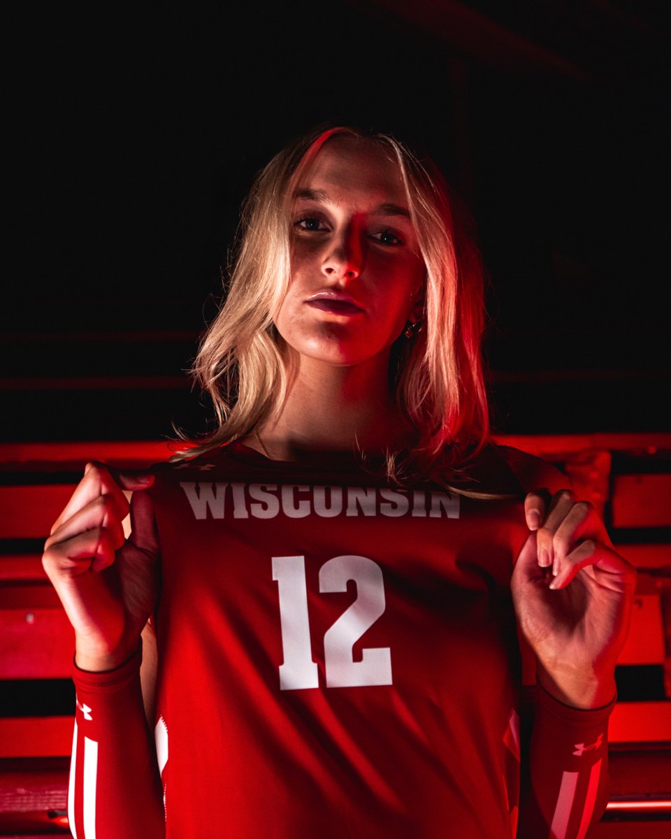 BadgerVB's tweet photo. It's a birthday vibes kind of day! 🎉

Happy Birthday, Natalie!! https://t.co/eea1shuYpR