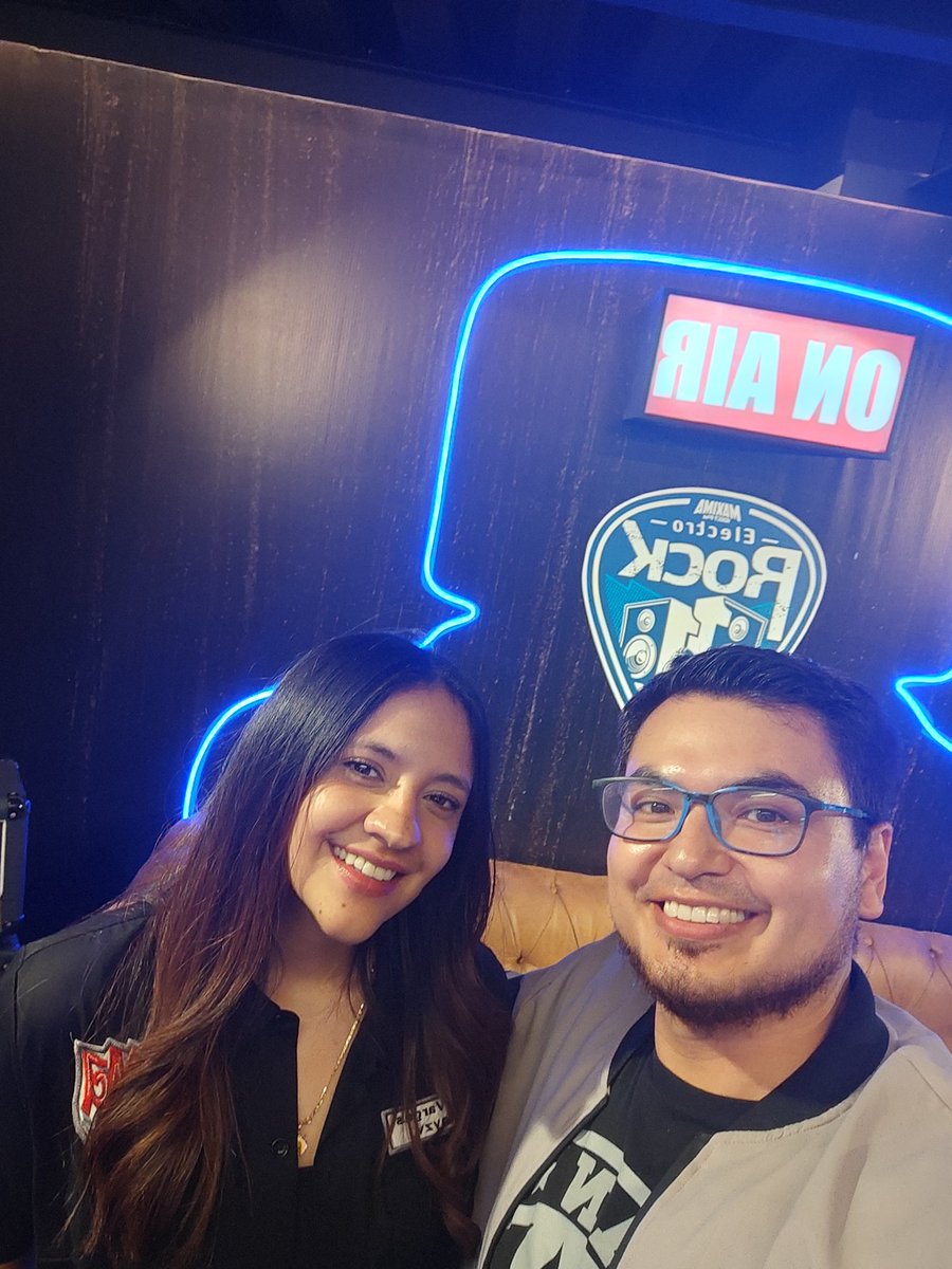 NosoyFilemon's tweet photo. @soyjuantavares @Electrolit @Megacable @RedColaMx @MAXIMA1067FM @layazv Buenas Zar y a la princesa de la máxima, #DobleIntencion participar por boletos nadamás para chulear a @layazv a ver qué día se me hace no solo la foto vamos por los de #Caloncho y #NuncaJamas https://t.co/KilcaCqpwn