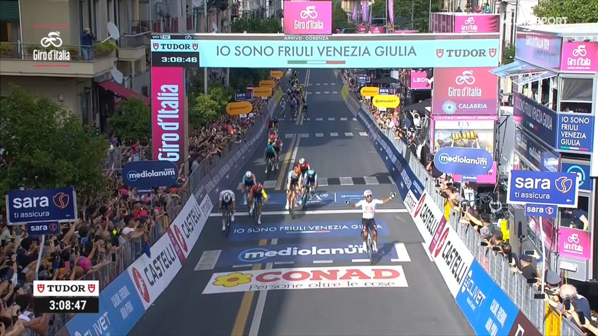 Le Gruppetto tweet media