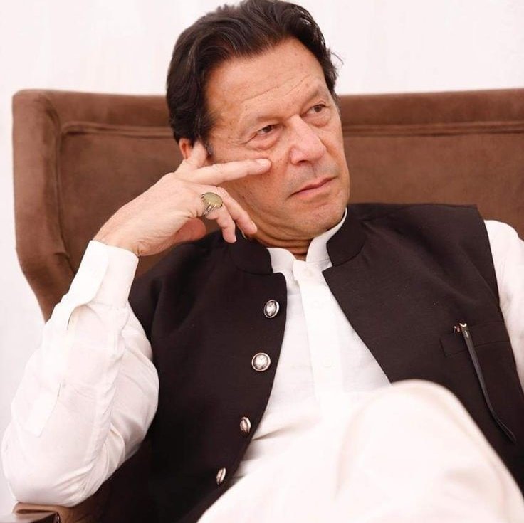 Rehan_997's tweet photo. جیل کی سلاخیں صرف جسم کو روک سکتی ہیں، نظریے کو نہیں۔
خان آج بھی عوام کی امید ہے۔
#بڑھکیں_نہیں_خان_چاہیے https://t.co/9eMaSFrMqN