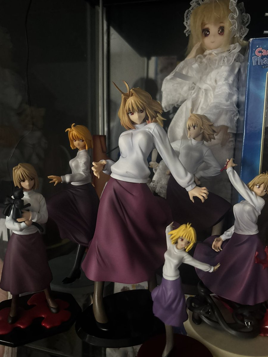 shigeniisama's tweet photo. I’m so happy with this late birthday gift i received !! 

This 1/8 arcueid figure looks gorgeous! https://t.co/c69ojjmUE2