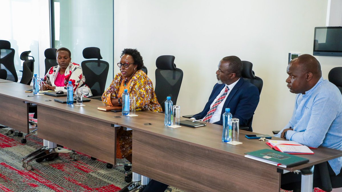 Amref International University (AMIU) tweet media
