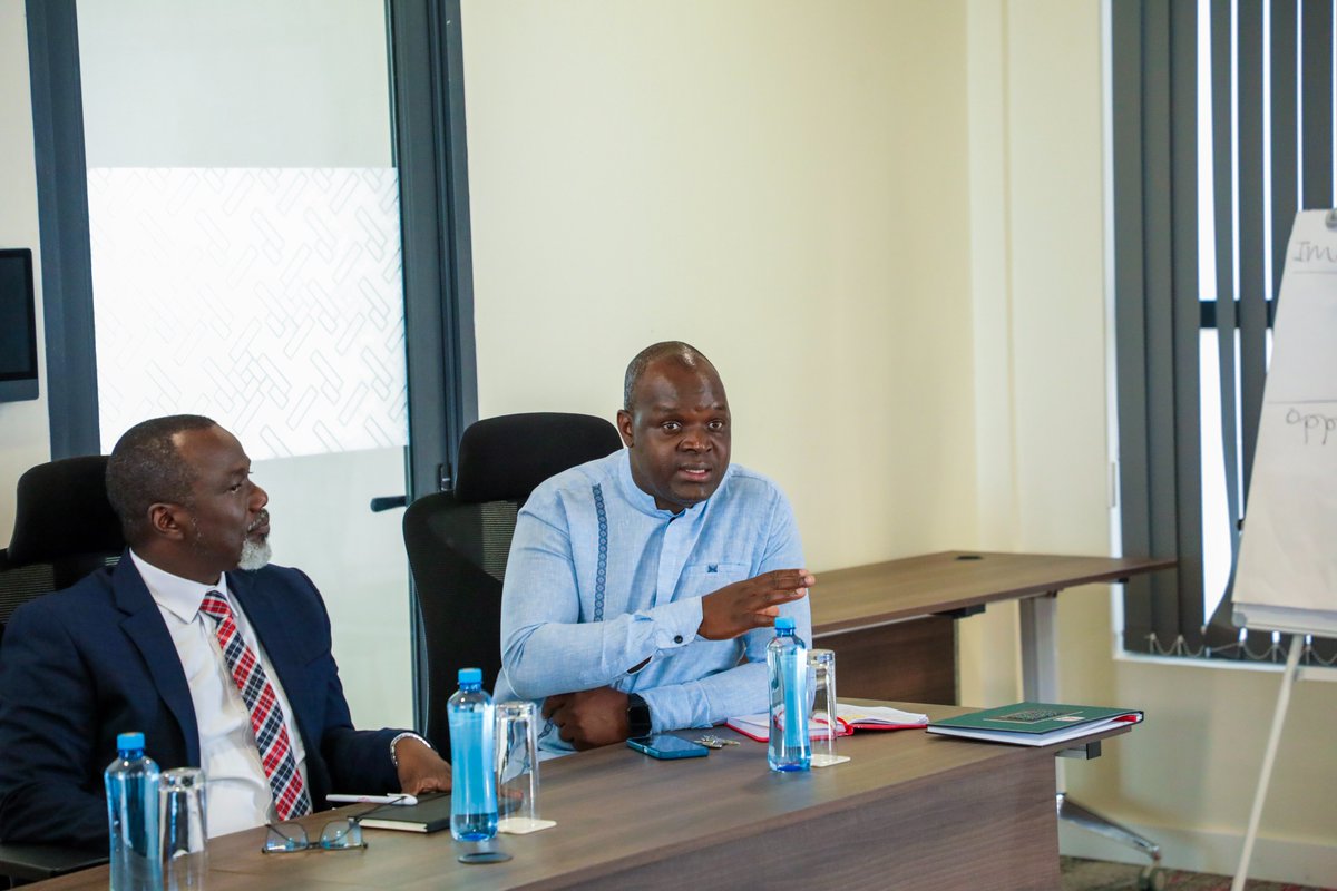 Amref International University (AMIU) tweet media