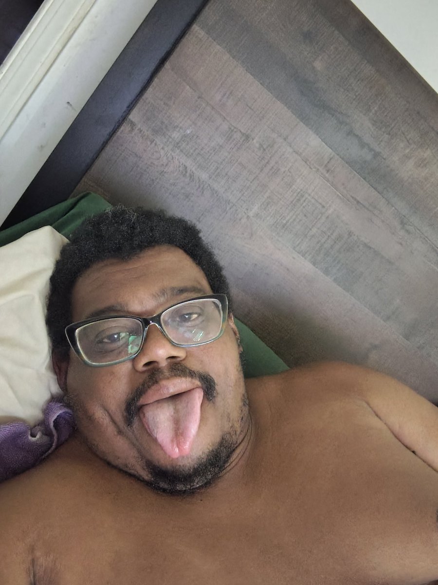 Versatilefun31's tweet photo. @BOBtheBEAR_XXX I want it so bad u and ur partners daddy Bob https://t.co/h1l3xsaex2