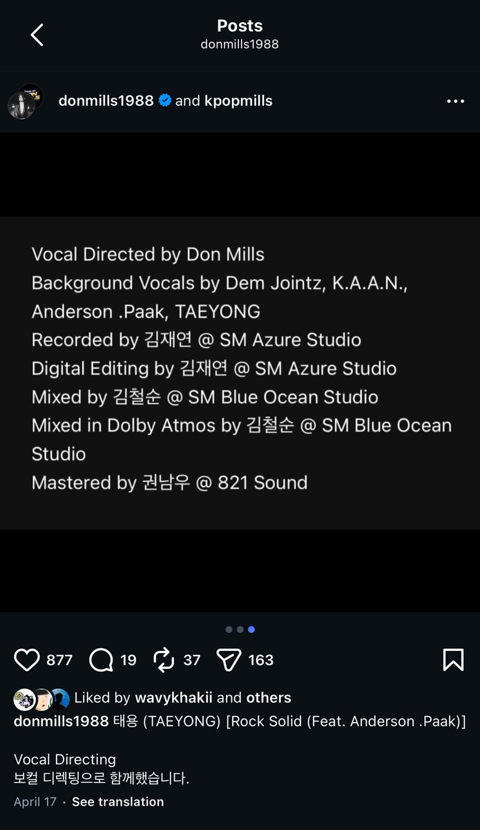 Don Mills เป็นแรปเปอร์อะ เผื่อใครไม่รู้จักวงการเคหิป คือชั้นเห็นชื่อนี้มาเป็นสิบ ๆ ปีละ หน้าพี่แกเด้งขึ้นมาแบบอัตโนมัติ ล่าสุดเขามาทำ Vocal Directing ให้แทยงในเพลง Rock Solid ด้วย ฉะนั้นป้าไม่แปลกใจละที่มาทำไตเติ้ลให้กันต่อ 

D-5 TAEYONG 1ST ALBUM
#WYLD_MVPhoto2