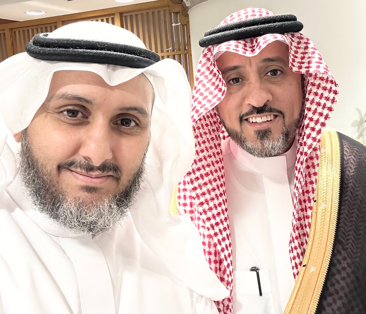 Alimiais's tweet photo. سعدت اليوم بلقاء سعادة الأخ سامي الحسيني محافظ الهيئة العامة للمنشآت الصغيرة والمتوسطة "منشآت"، لقاء ودي وتفاعلي بدون أي قيود، وسعي متكامل مع فريقه لمواجهة التحديات وتعزيز الفرص، لتكون المنشآت رافداً أساسياً في الاقتصاد الوطني، وتحقيق تطلعات القيادة ورؤية المملكة 2030 بإذن الله https://t.co/9rKR0Yawou