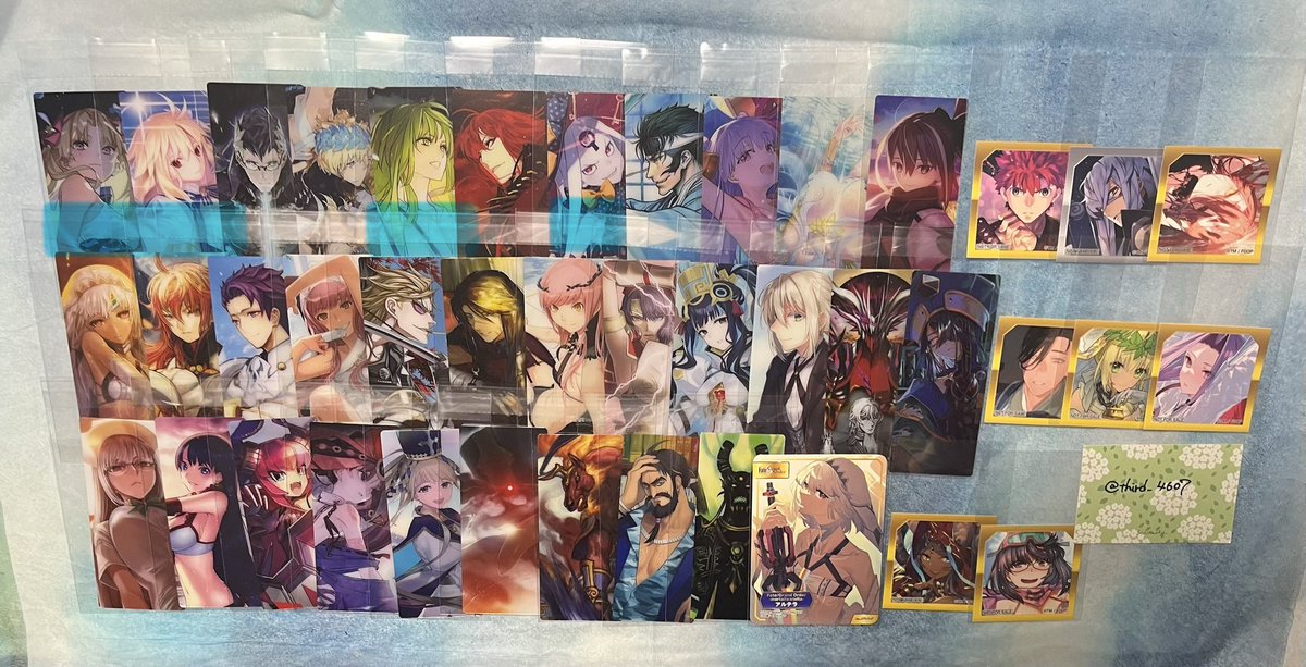 third_4607's tweet photo. ②FGO ランダム編成画面風カード 特典 最終再臨展 交換 譲渡
譲)画像1枚目
求)画像2枚目のもの
郵送。
条件は3枚目ご参照の上、画像添付いただきお声がけくださいませ。
引き続き、宜しくお願いいたします！ https://t.co/r60o4NEGFt