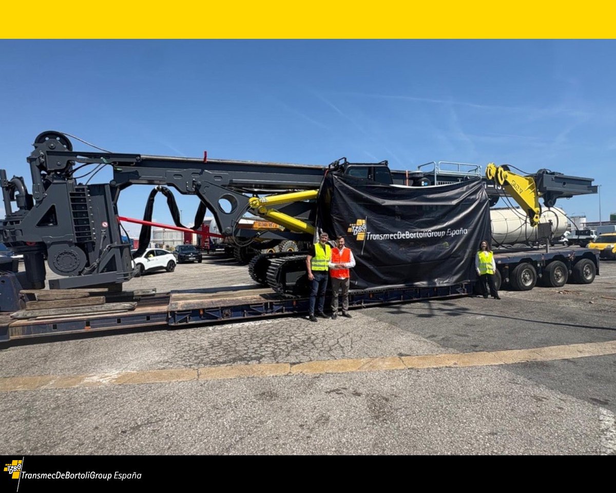 TDBG_Spain's tweet photo. 💪 Así se mueve el mundo: máquina pilotadora de 60,5 t.
📍 Osimo 🇮🇹 → Caudete 🇪🇸
✔ Permisos exprés
✔ Supervisión total
✔ Coordinación precisa

RESPONSABILIDAD y PRECISIÓN en cada proyecto 🚛⚓

#Logística #ProjectCargo #FreightForwarding #TransporteEspecial https://t.co/DcDydKzkqw