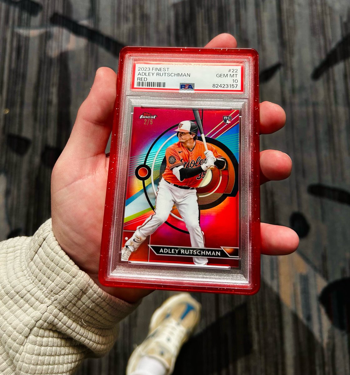 KBeckKards's tweet photo. Scooped this gem a couple weeks ago — his resurgence can’t be overstated.

When healthy, he’s proven to be one of the best catchers in the league.

2/5 (so close to a jersey match) 
@CardPurchaser #BirdLand https://t.co/1MzpkdxyNr