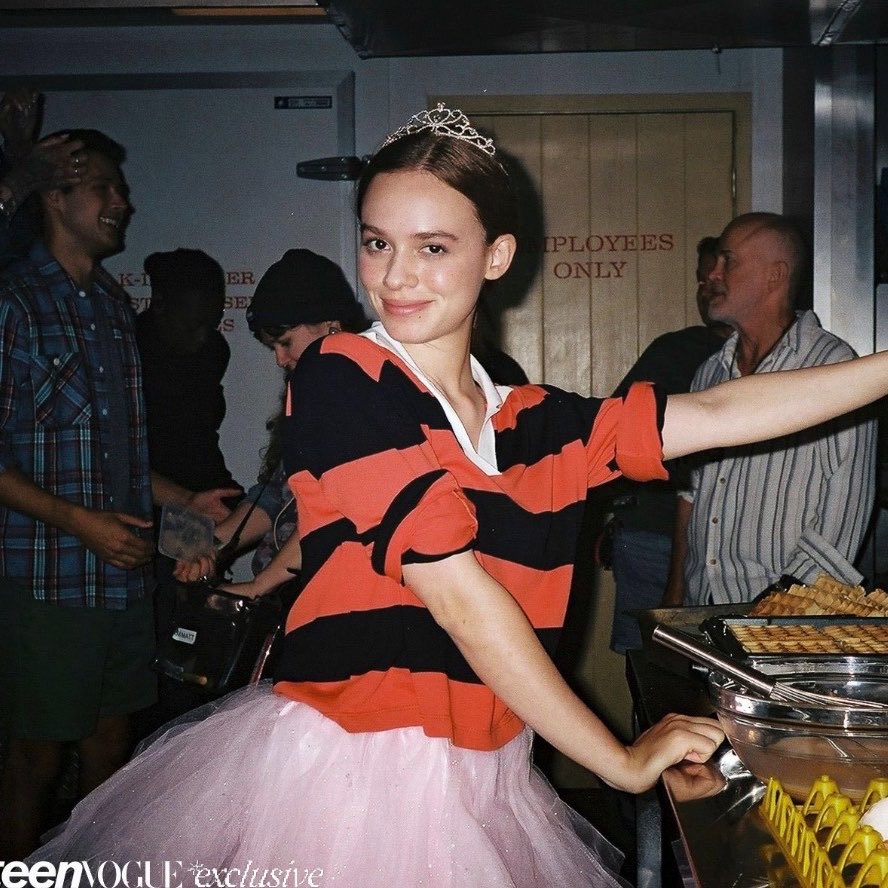 lcveslayla's tweet photo. sadie soverall lives on pretty girl avenue <3 https://t.co/LnpWHxoVWV